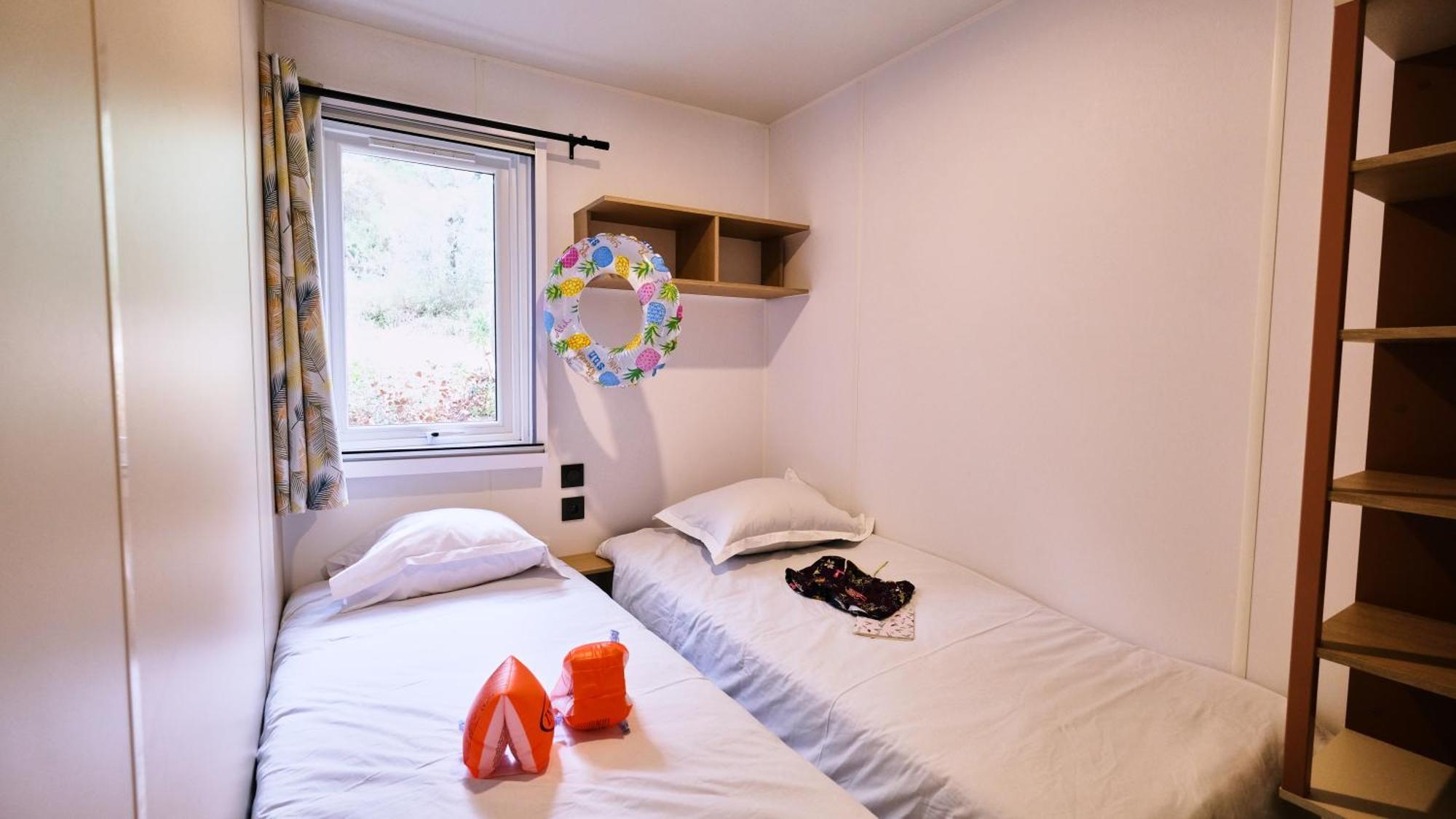 Camping De La Vallee Heureuse Orgon Eksteriør billede