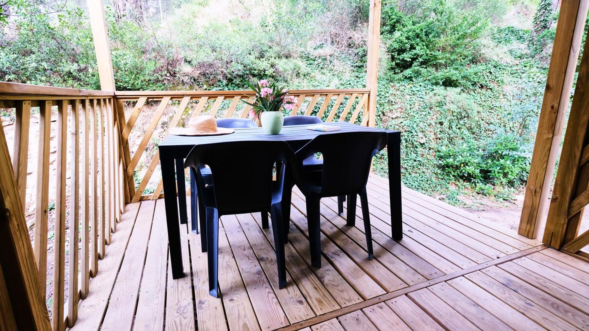 Camping De La Vallee Heureuse Orgon Eksteriør billede